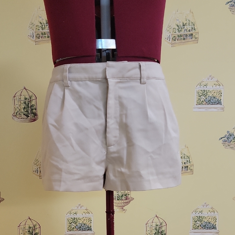 🔔 2/$15 🔔 Women's Cream Shorts
